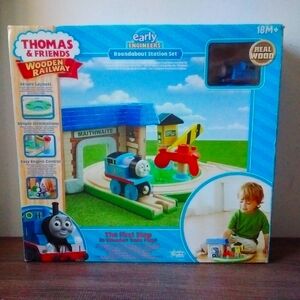 NWT Thomas & friends wooden railway